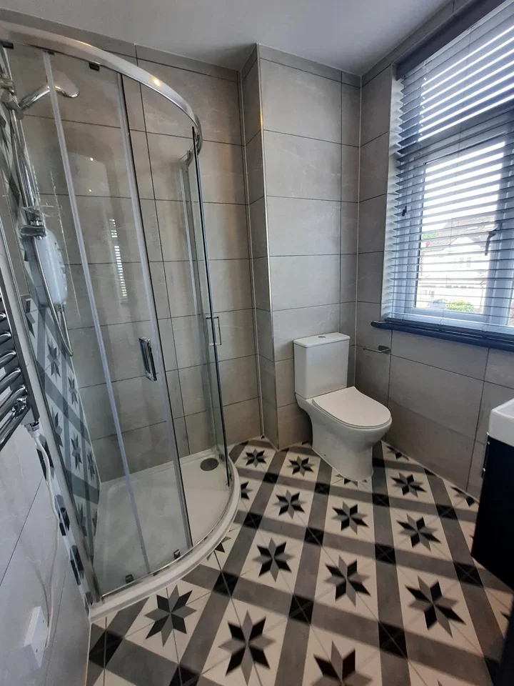 Room The Woodlands in Greater London
