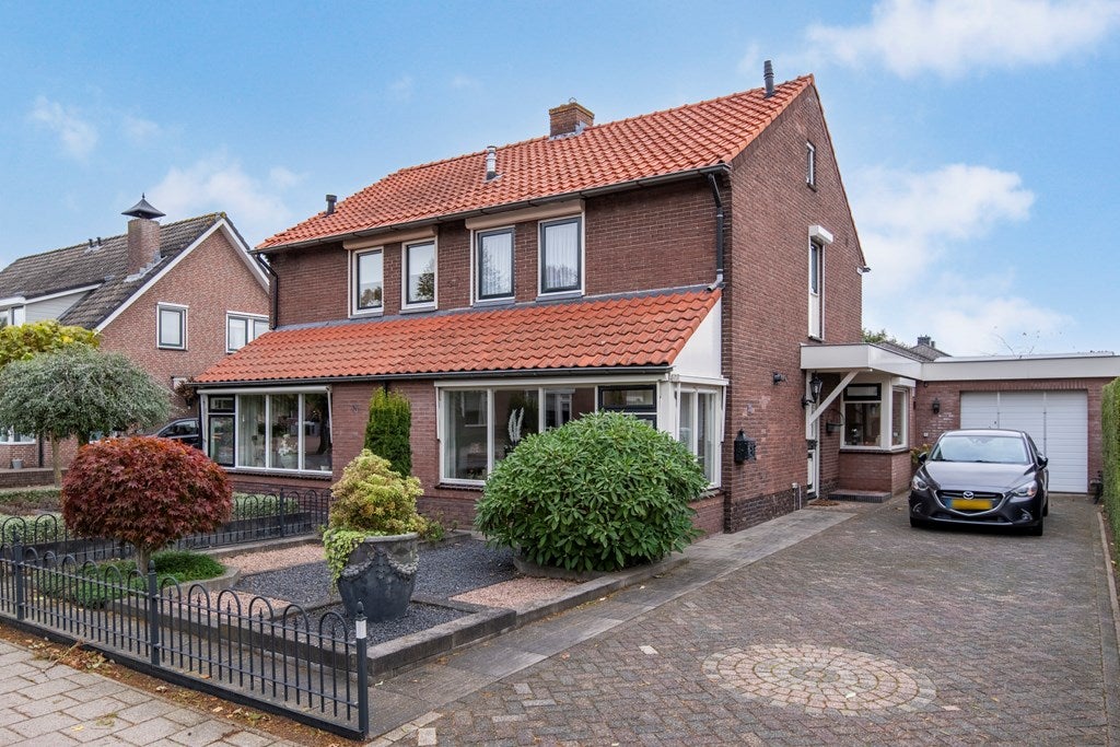 Huis Buurtlaan oost 133 in Veenendaal