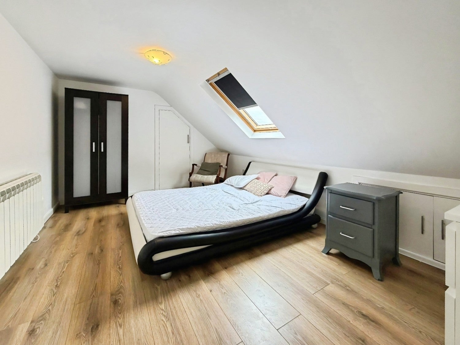 Flat Conway Road in Greater London