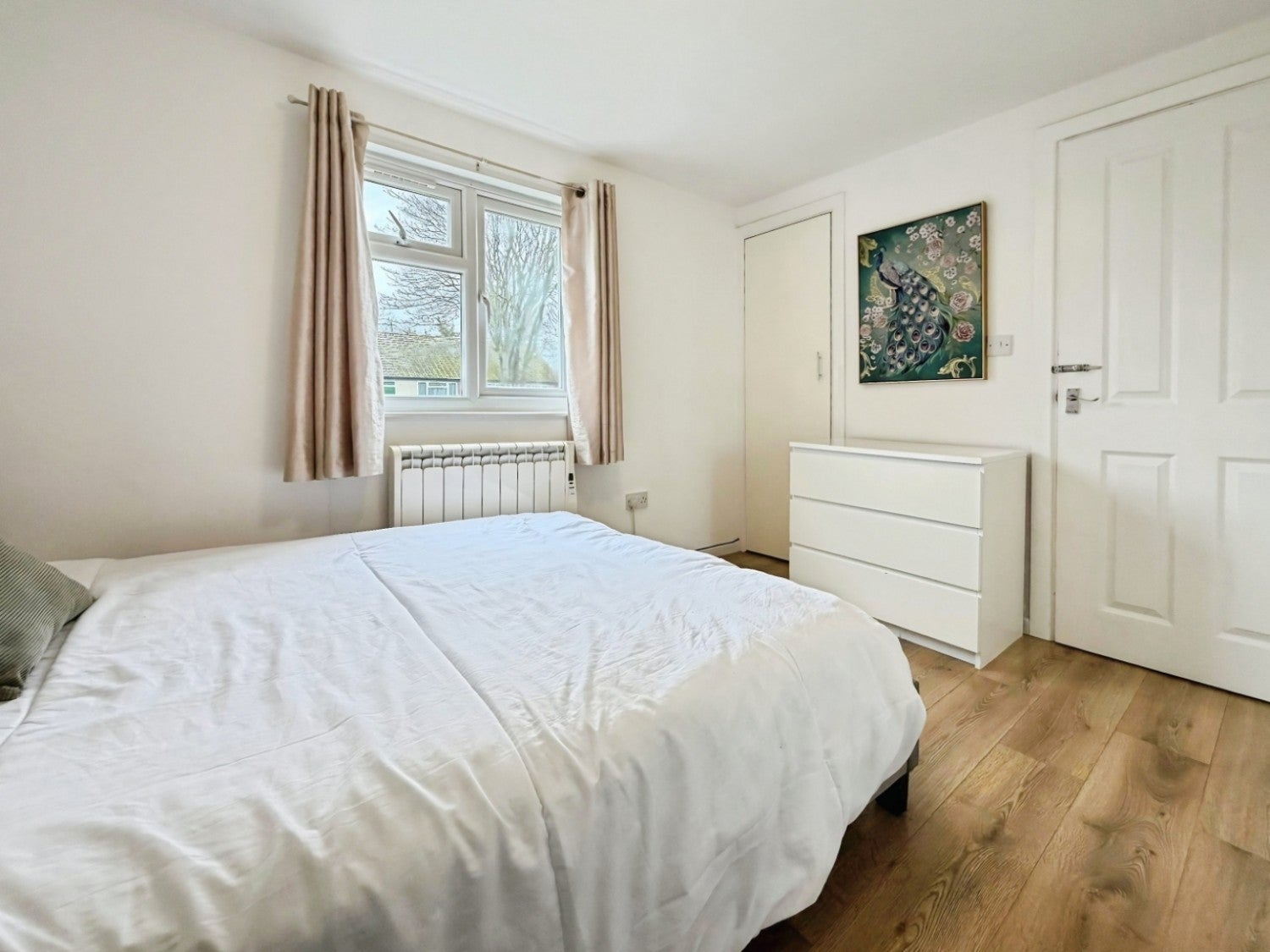 Flat Conway Road in Greater London