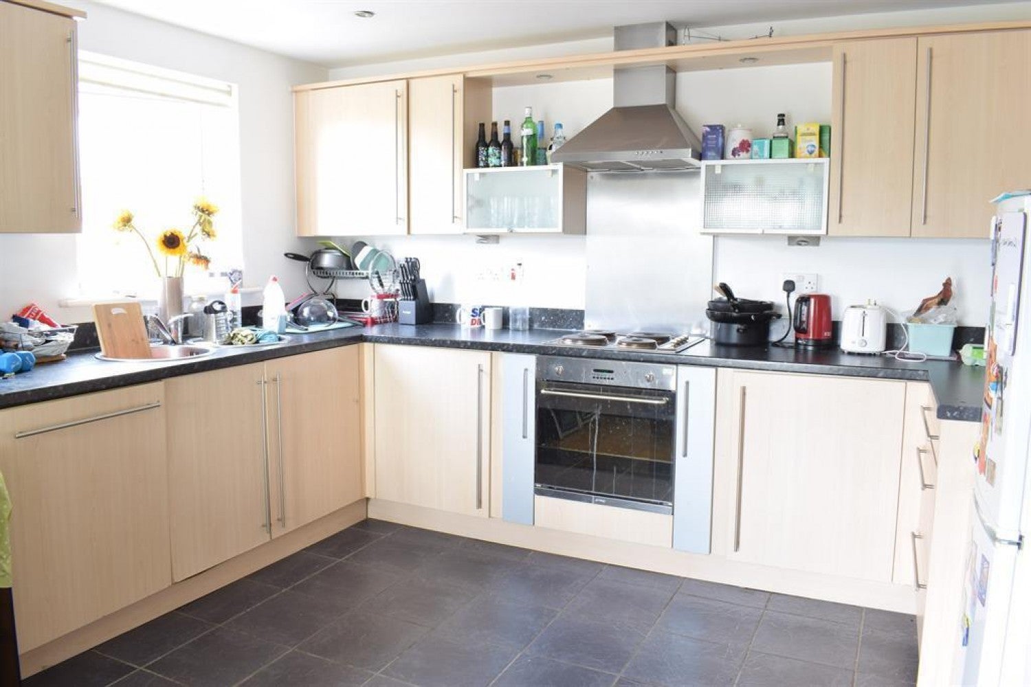 Flat Elmira Way in Salford