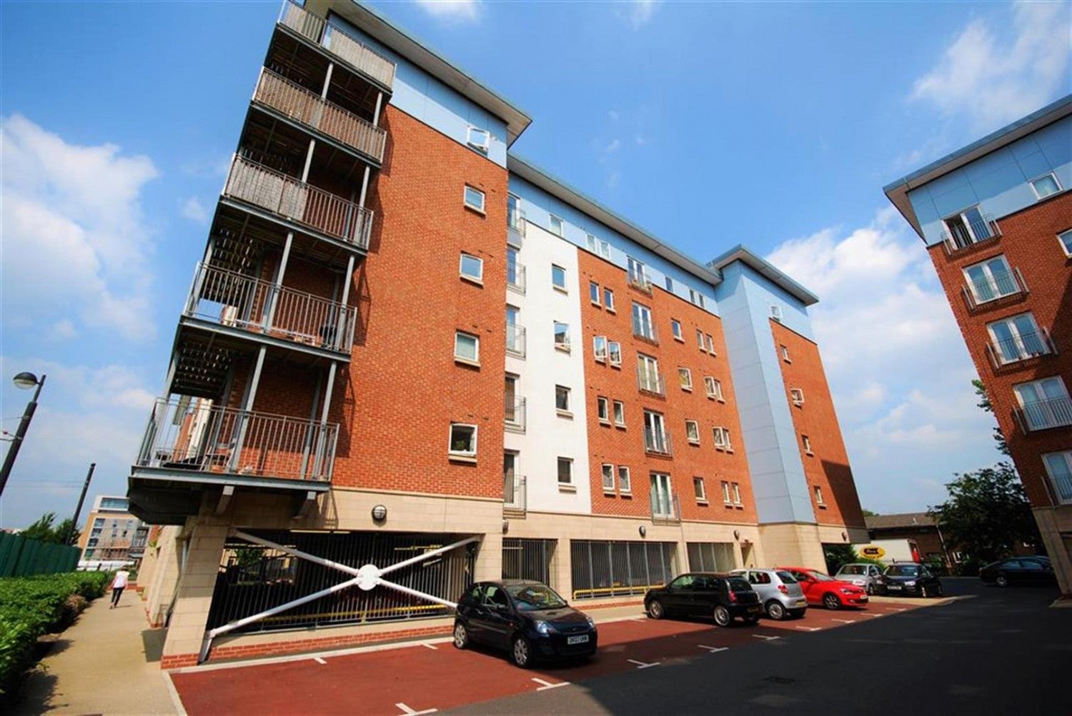 Flat Elmira Way in Salford