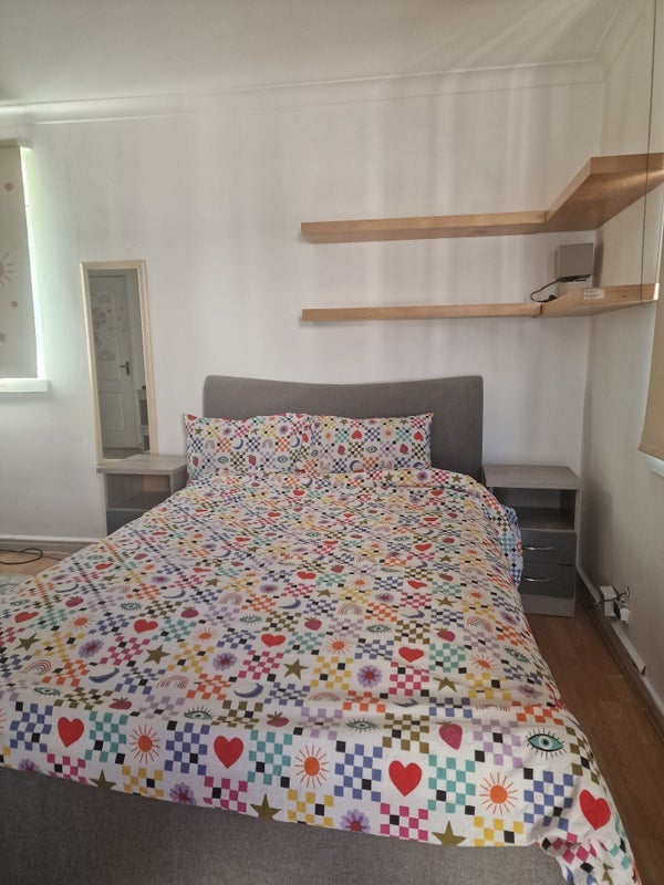 Room Llewellyn Street in Greater London
