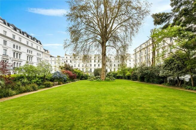 Room Leinster Square in City of Westminster