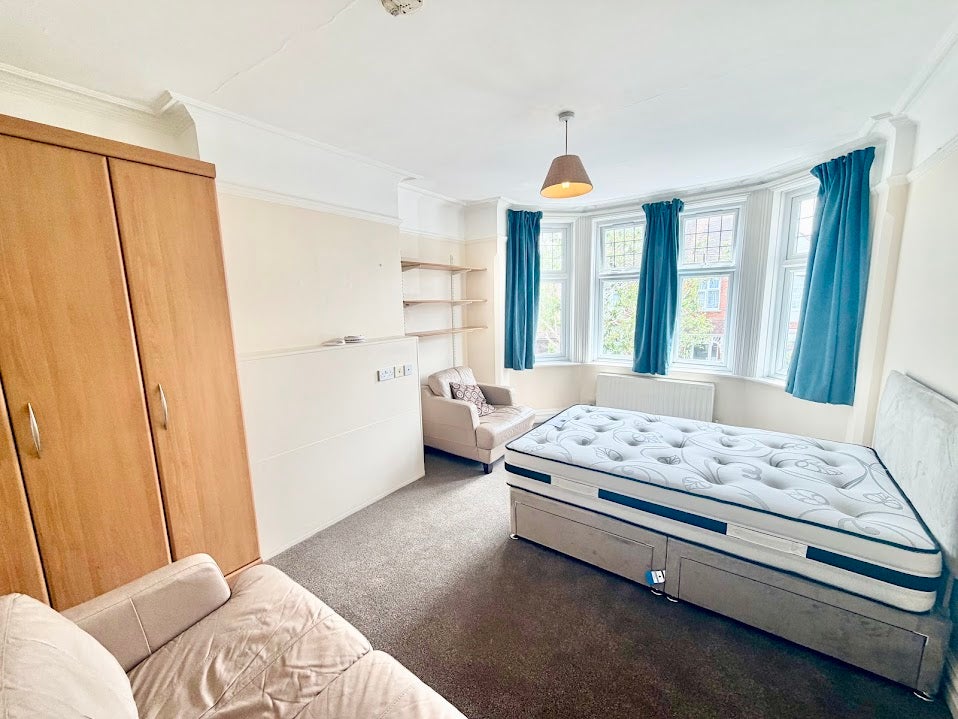Room Norfolk Road in Greater London