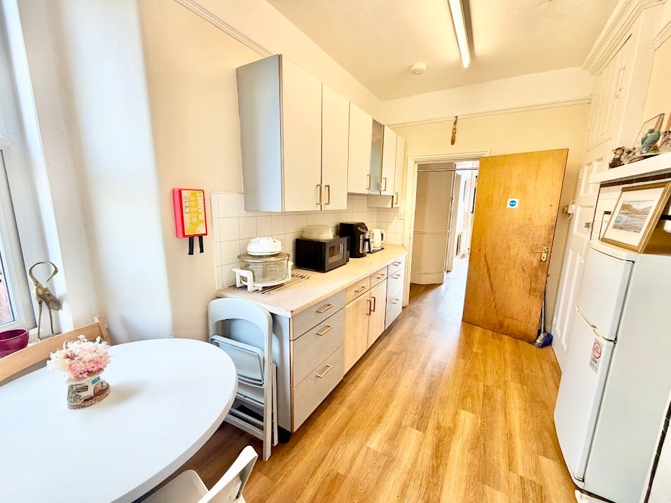 Room Norfolk Road in Greater London