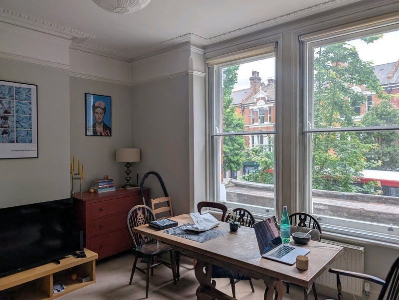 Room Half Moon Lane in Greater London