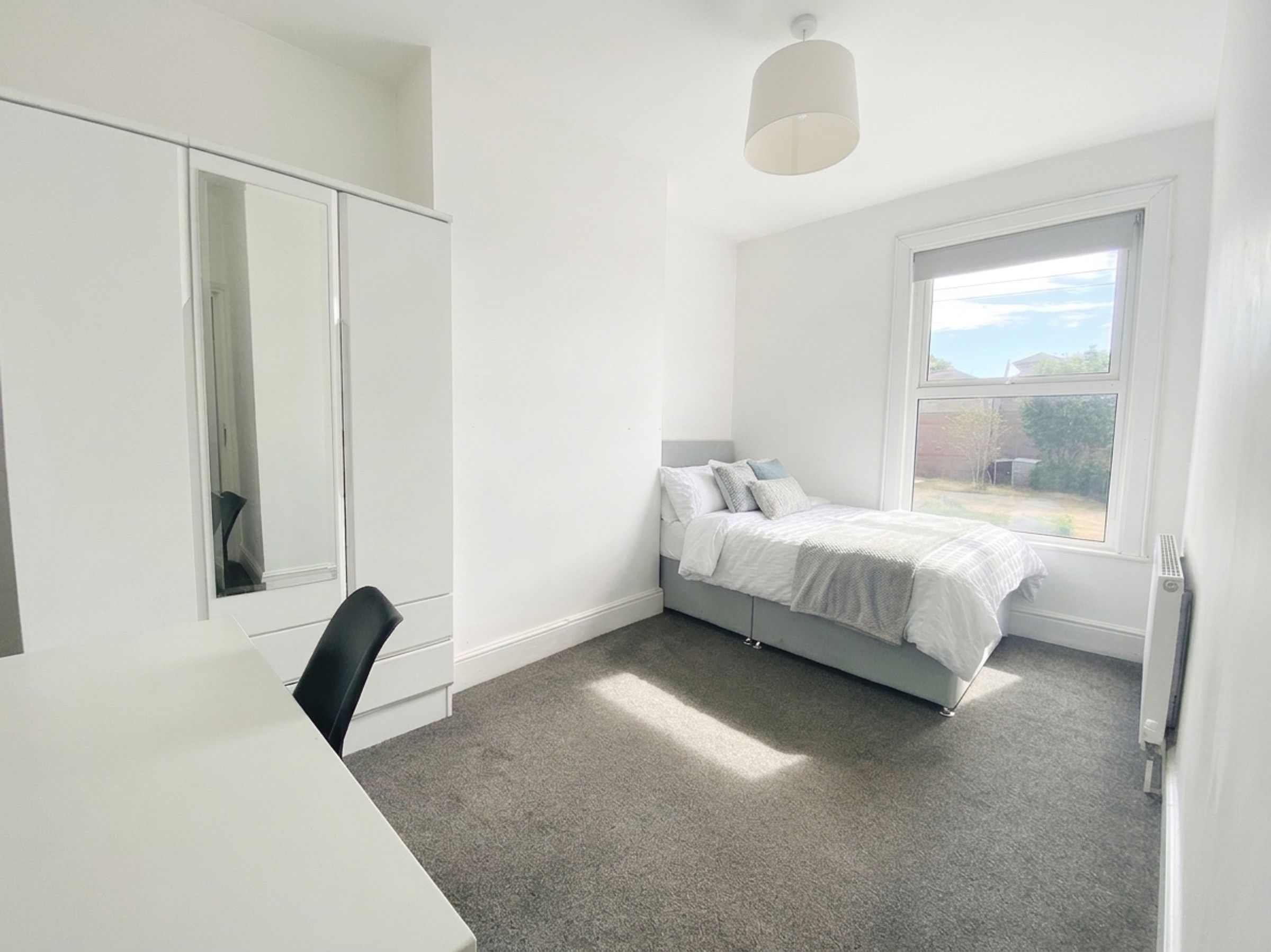 House Lodge Causeway in Bristol