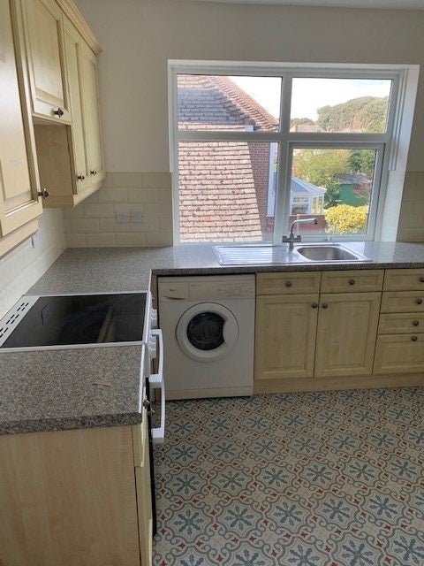 Flat Goring Road in Worthing