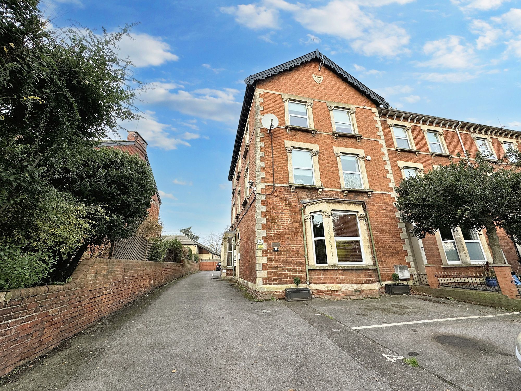 Flat Clifton Terrace in Taunton
