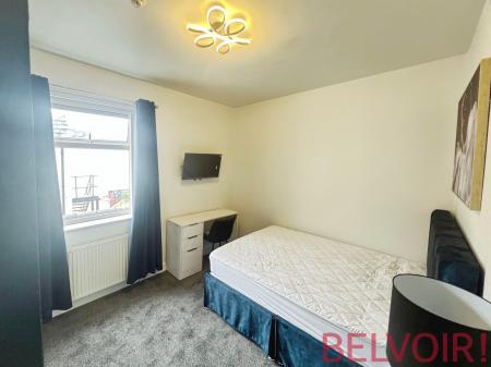 Flat Duke Street in Newcastle-under-Lyme