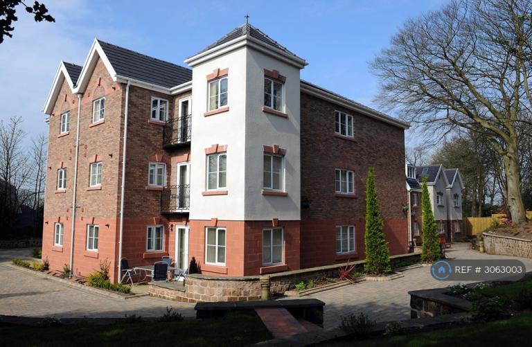 Flat Three Acres Close in Liverpool