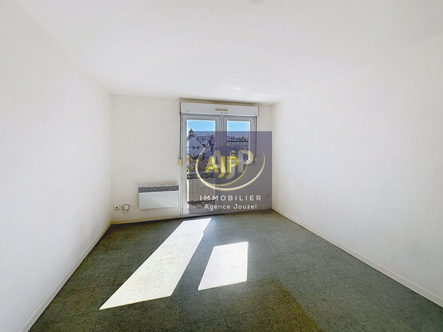 Flat Rue du Fouzon in La Vernelle