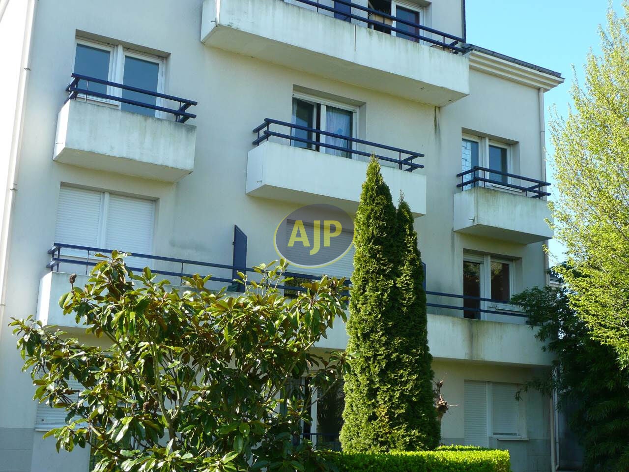 Flat Rue du Fouzon in La Vernelle