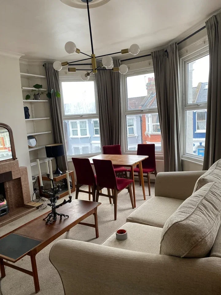 Flat Seymour Road in Greater London