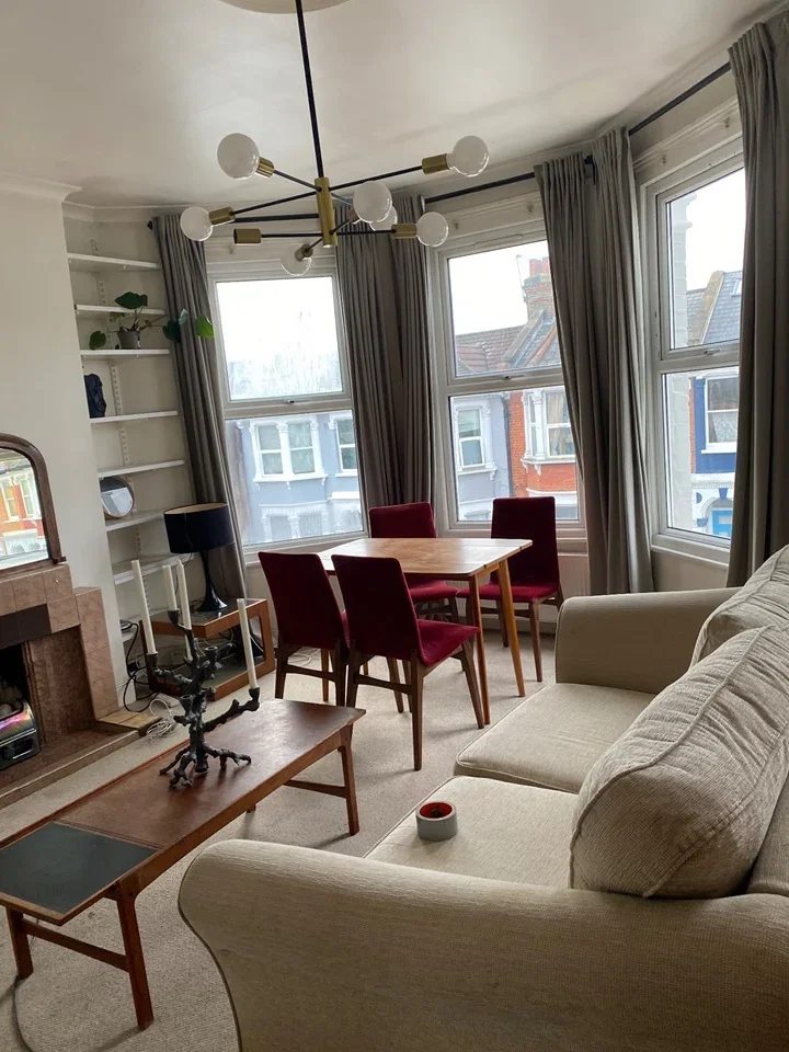 Flat Seymour Road in Greater London