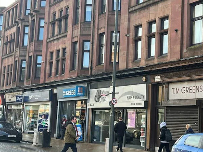Flat Main Street in Uddingston