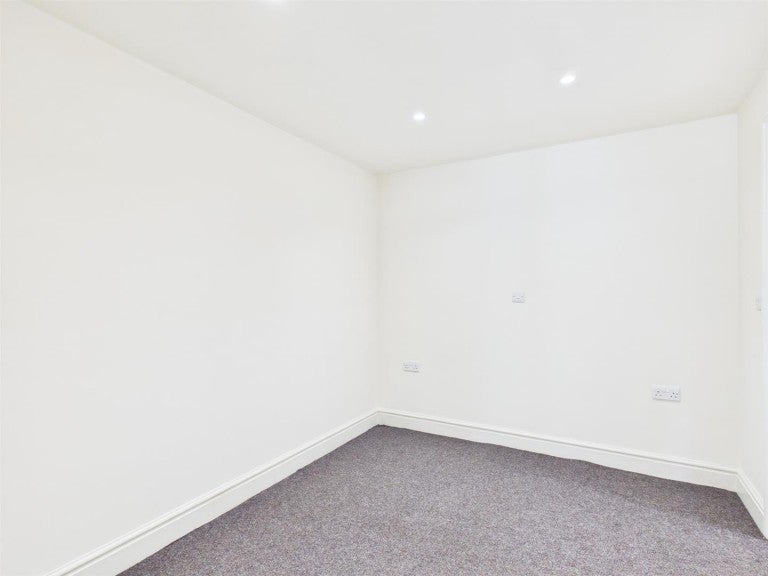 Flat Bath Street in Harborough