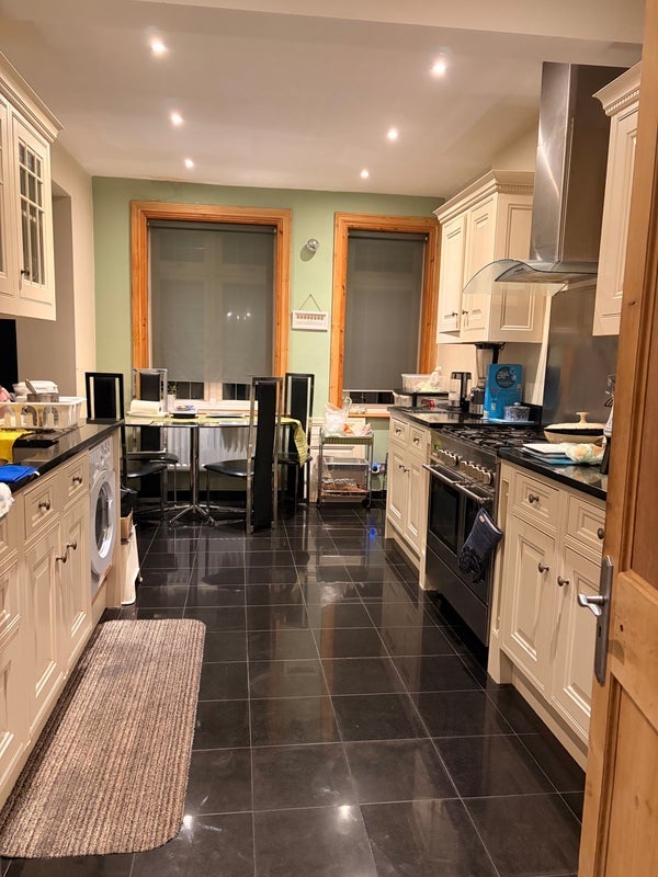 Room Pollards Hill South in Greater London