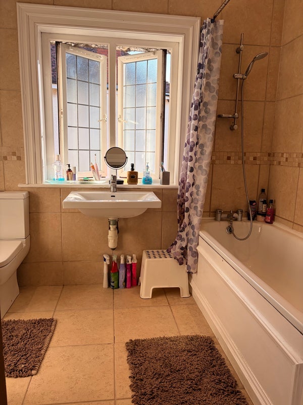 Room Pollards Hill South in Greater London