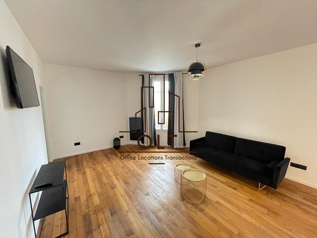Flat Rue Honoré d'Estienne d'Orves in Suresnes