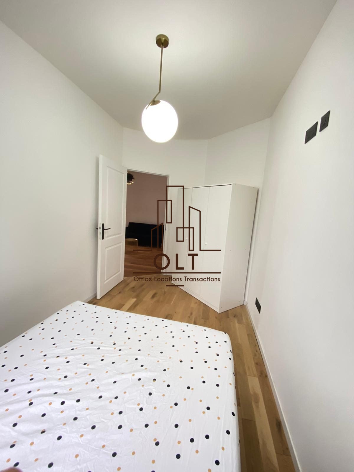 Flat Rue Honoré d'Estienne d'Orves in Suresnes