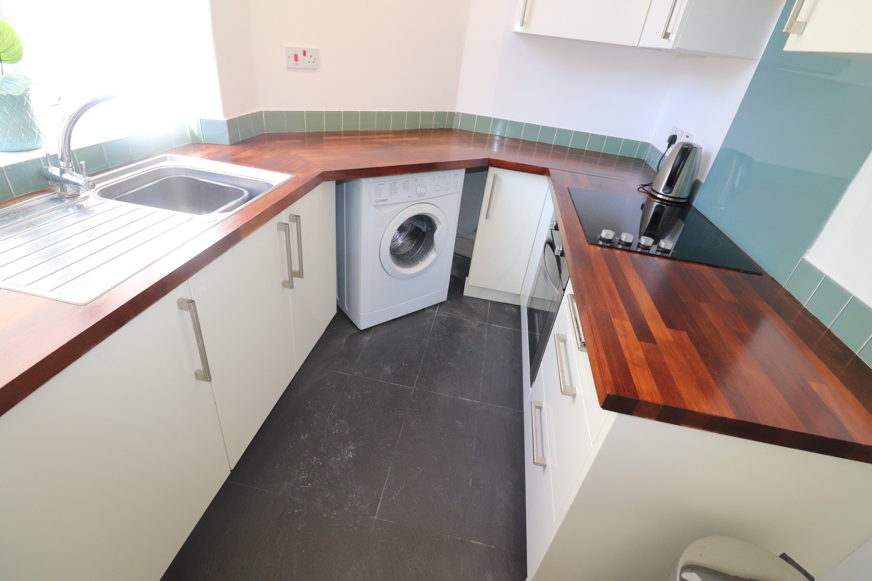 Flat Holburn Street in Aberdeen City