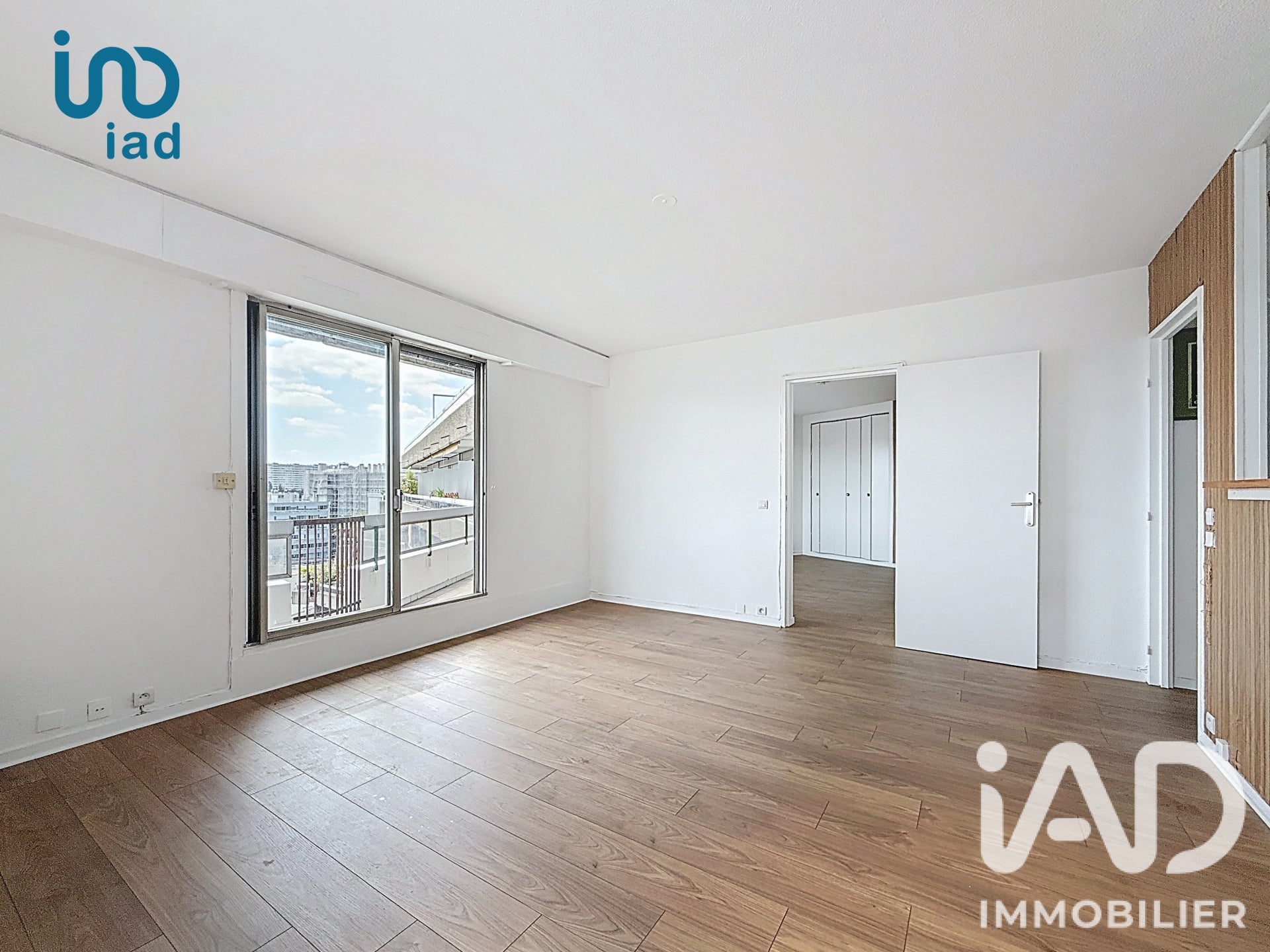 Flat Rue Thiboumery in Paris