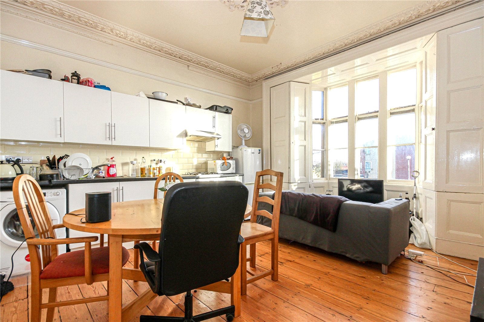 Room Ashley Road in Bristol