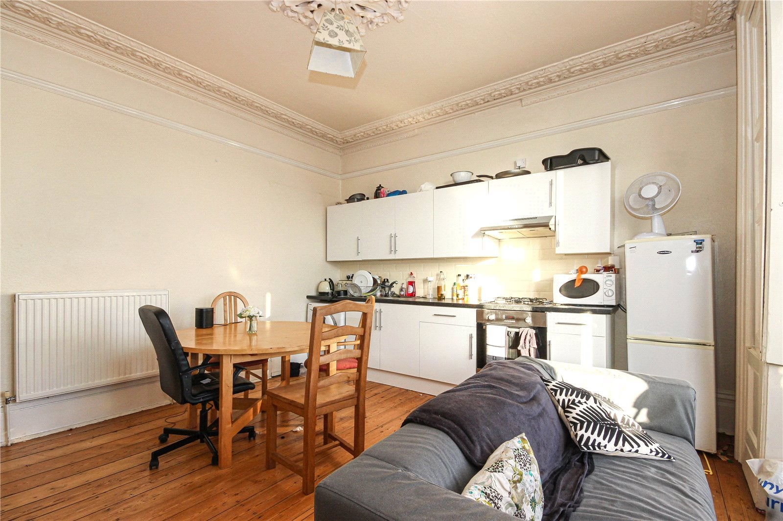 Room Ashley Road in Bristol