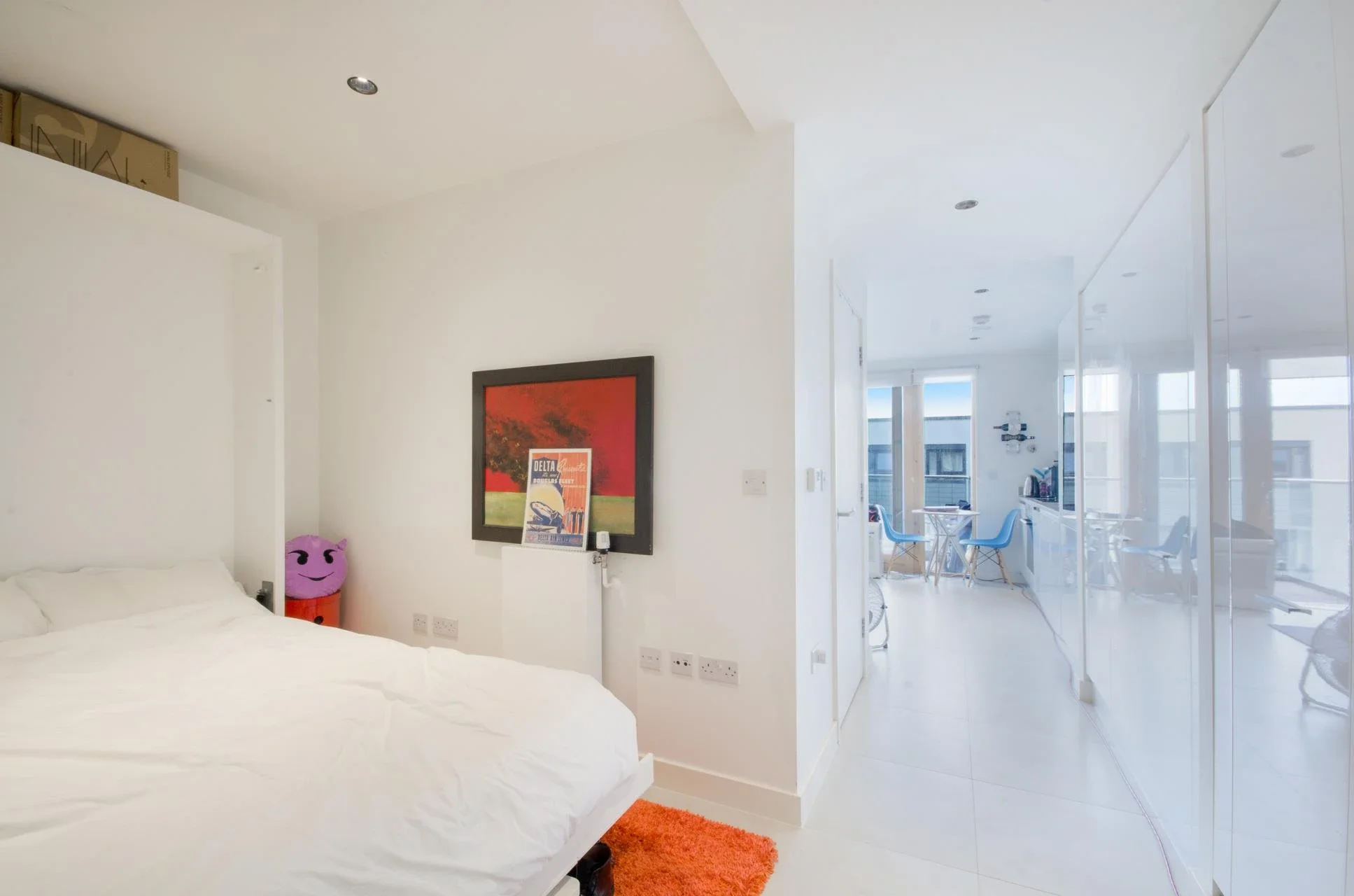 Flat Cobblestone Square in Greater London