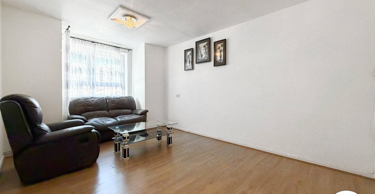 Flat Burrage Road in Greater London
