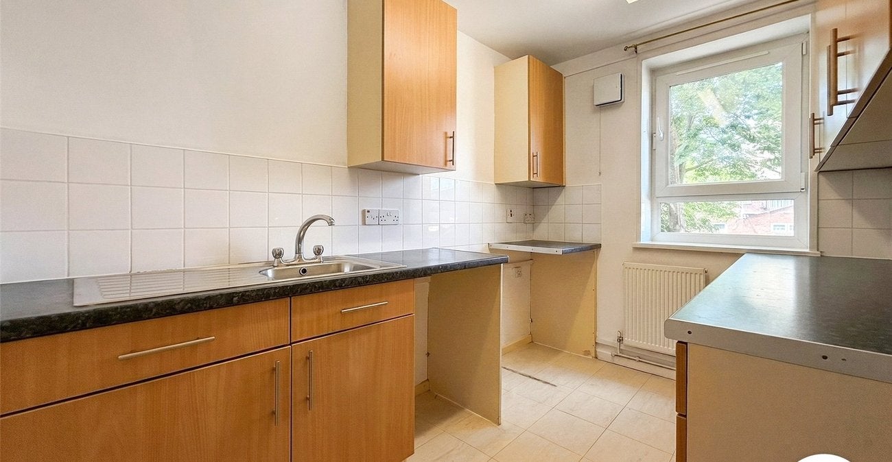 Flat Burrage Road in Greater London