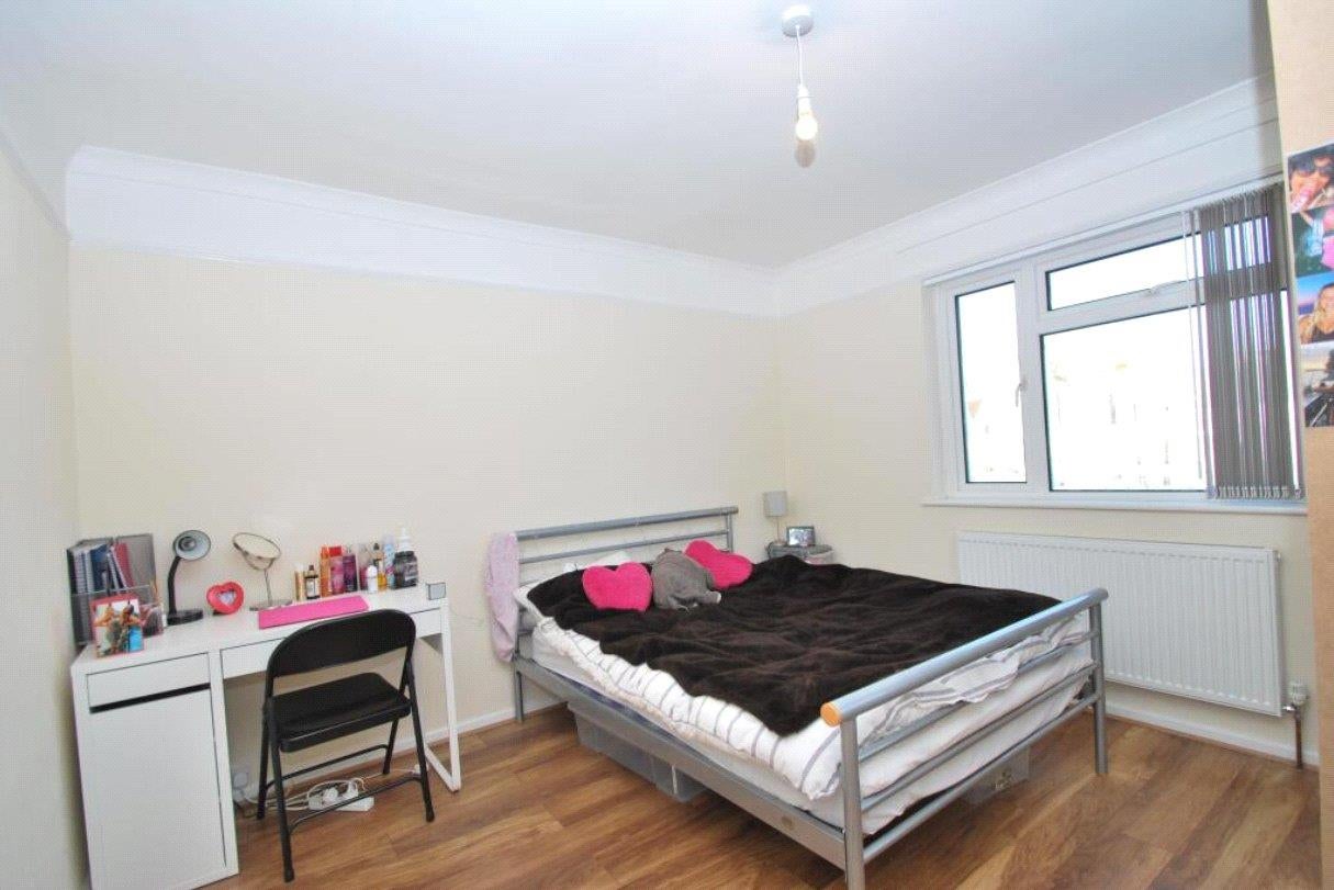 Flat Drummond Street in Greater London