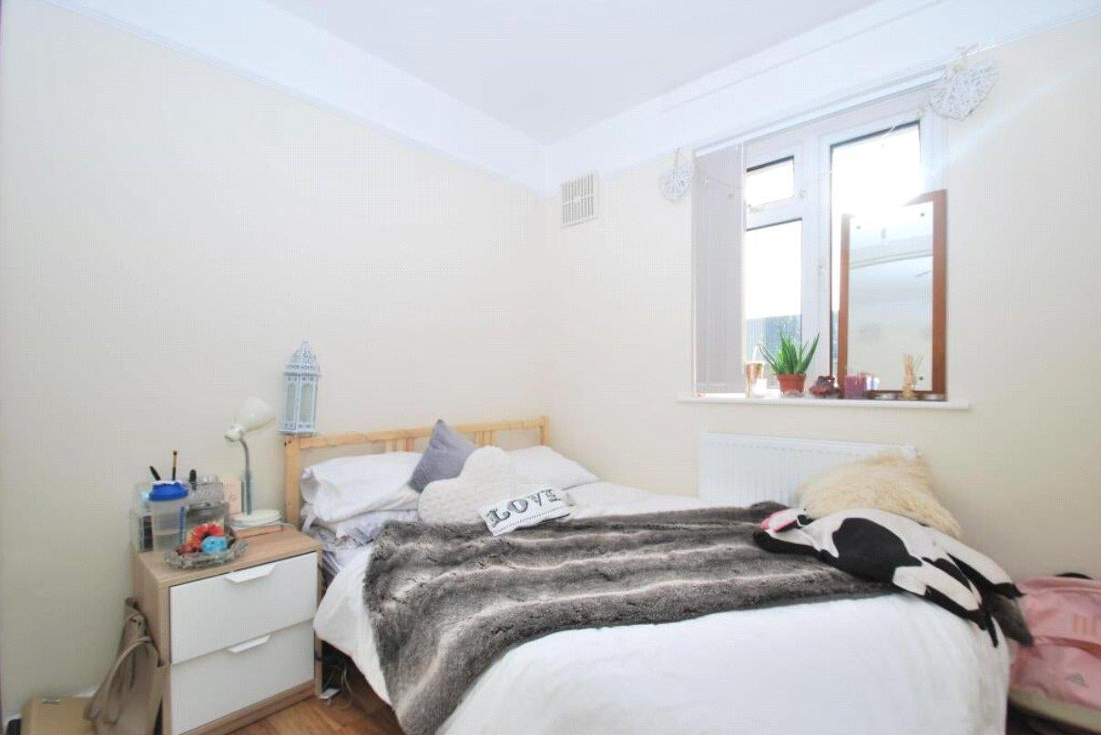 Flat Drummond Street in Greater London