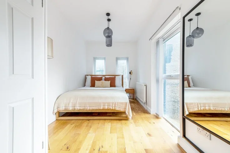 Flat Queensway in City of Westminster