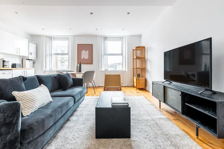 Flat Queensway in City of Westminster