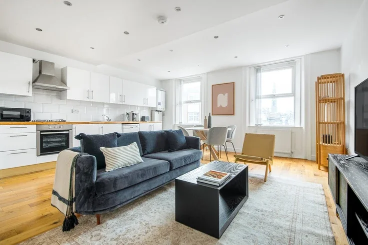 Flat Queensway in City of Westminster
