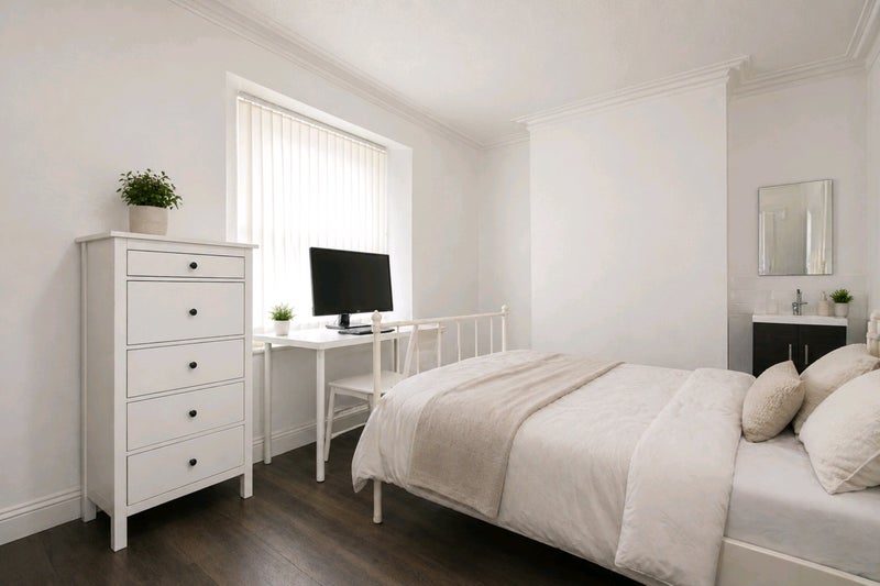 Room Wyeverne Road in Cardiff
