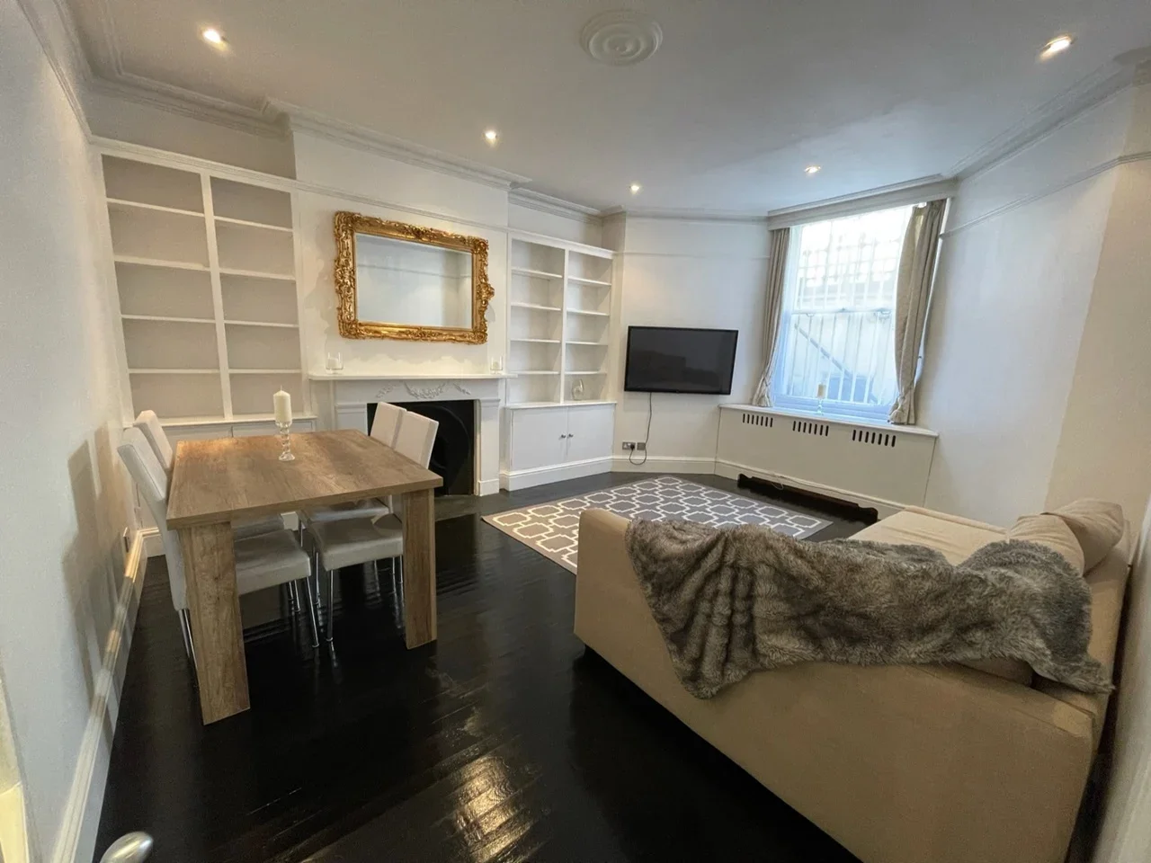 Flat Stanhope Gardens in Greater London