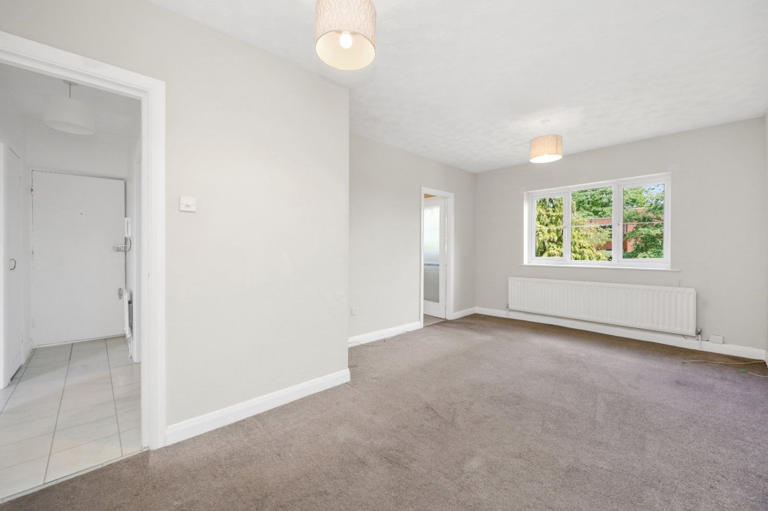 Flat Hawarden Hill in Greater London