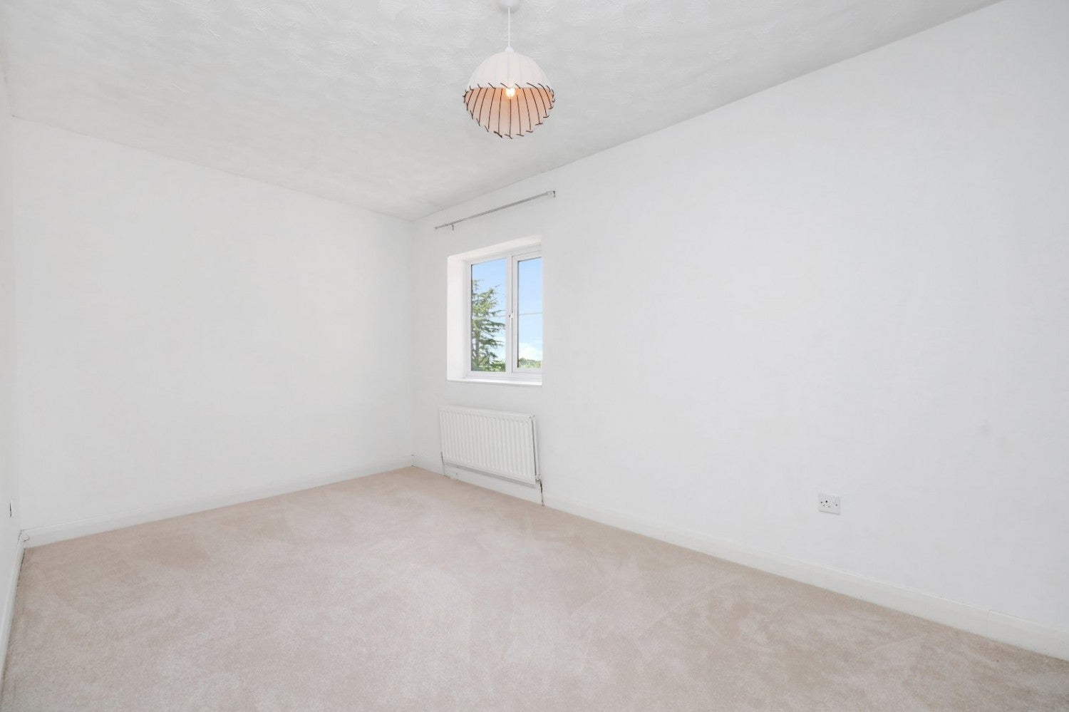 Flat Hawarden Hill in Greater London