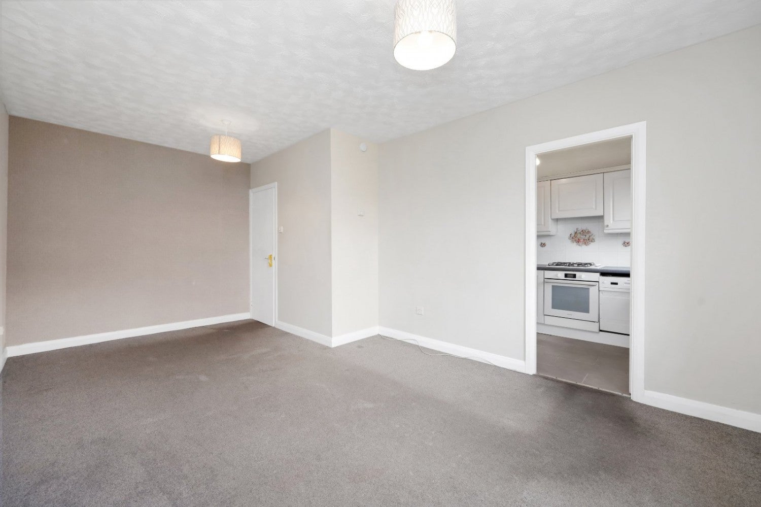 Flat Hawarden Hill in Greater London