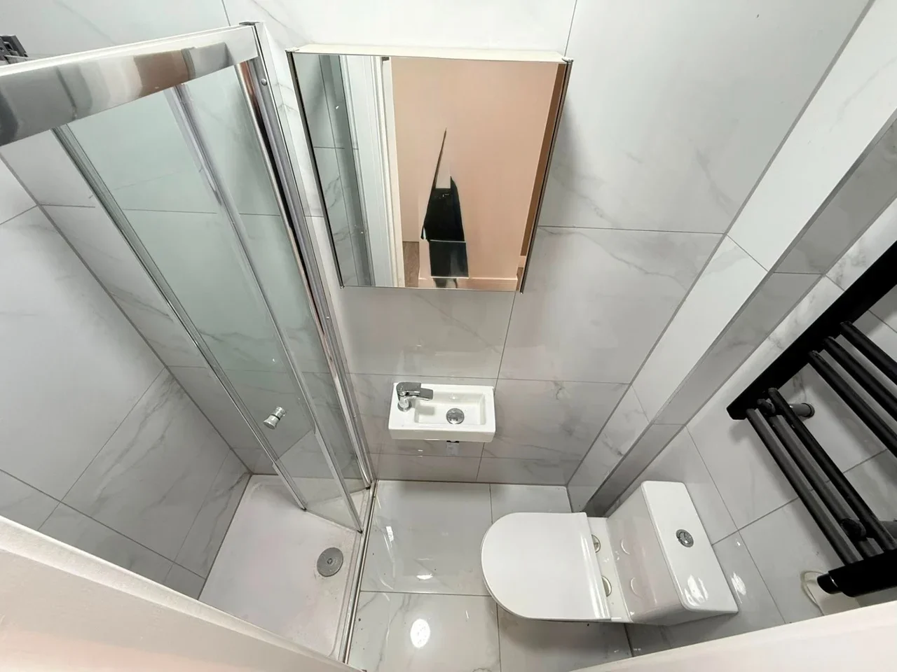 Flat Selan Gardens in Greater London