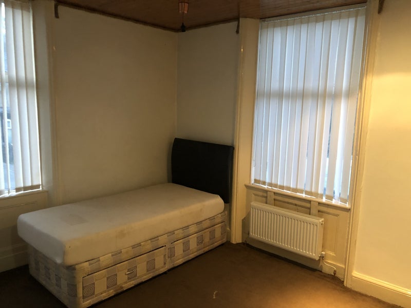 Room Preston New Road in Blackburn