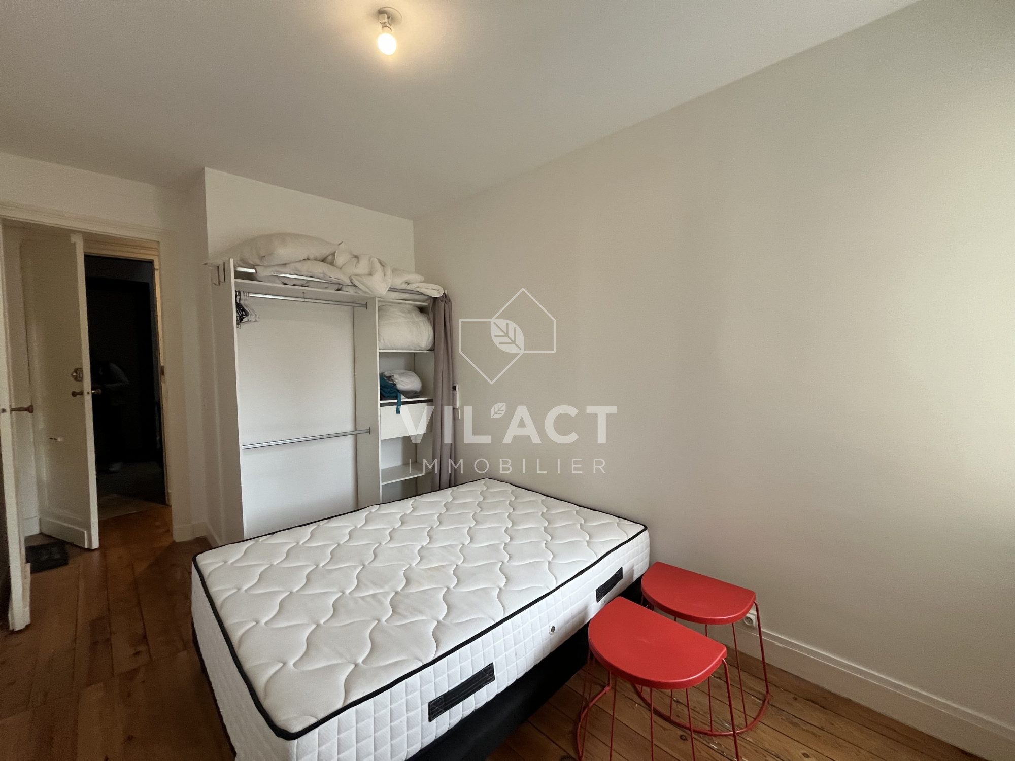 Flat Rue Émile Fourcand in Bordeaux