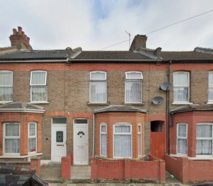 House Ash Road in Luton