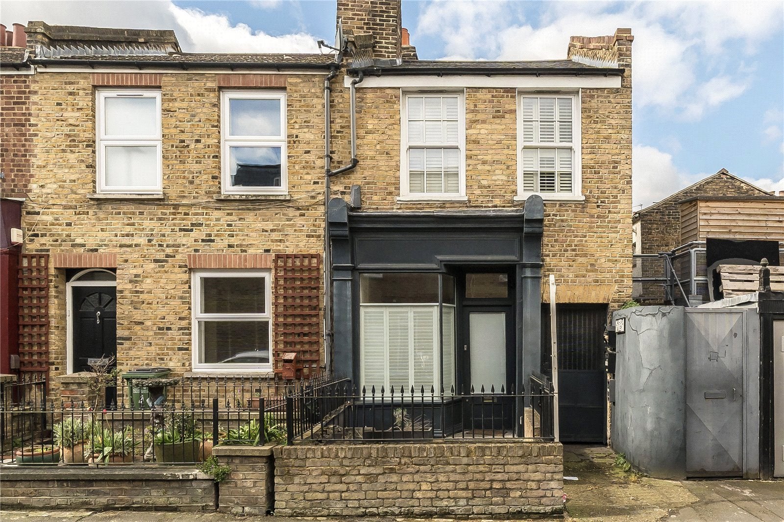 House Earlswood Street in Greater London
