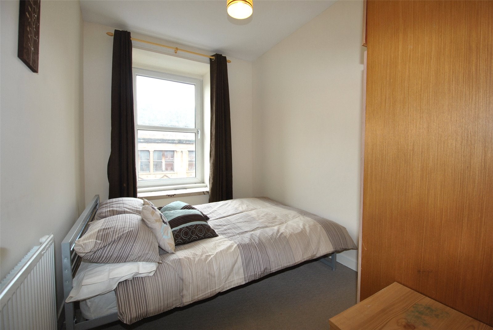 Flat Paisley Road West in Glasgow