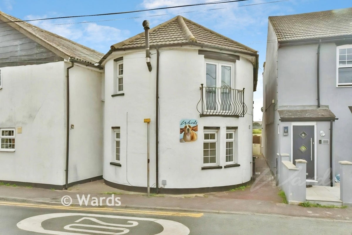House Breach Lane in Borough of Swale